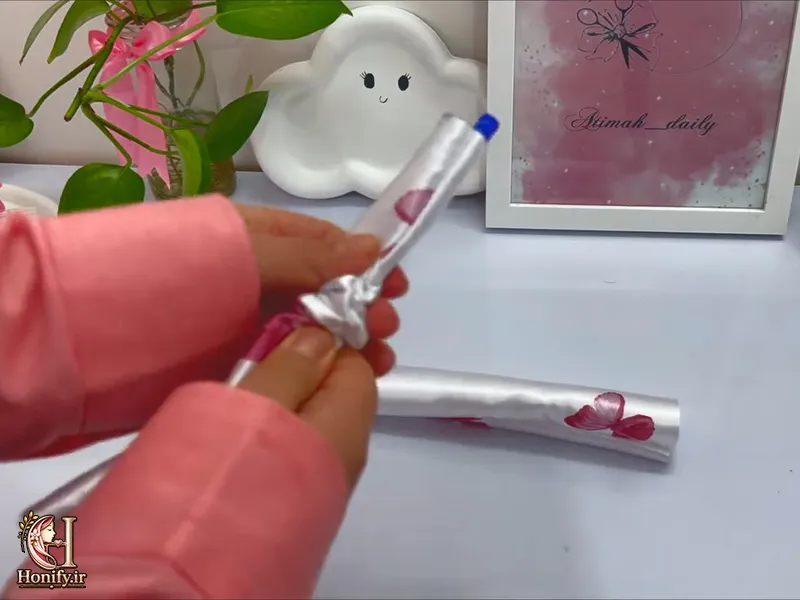 برگرداندن پارچه به روی خوب و اتو کردن آن در پروسه دوخت هدبند