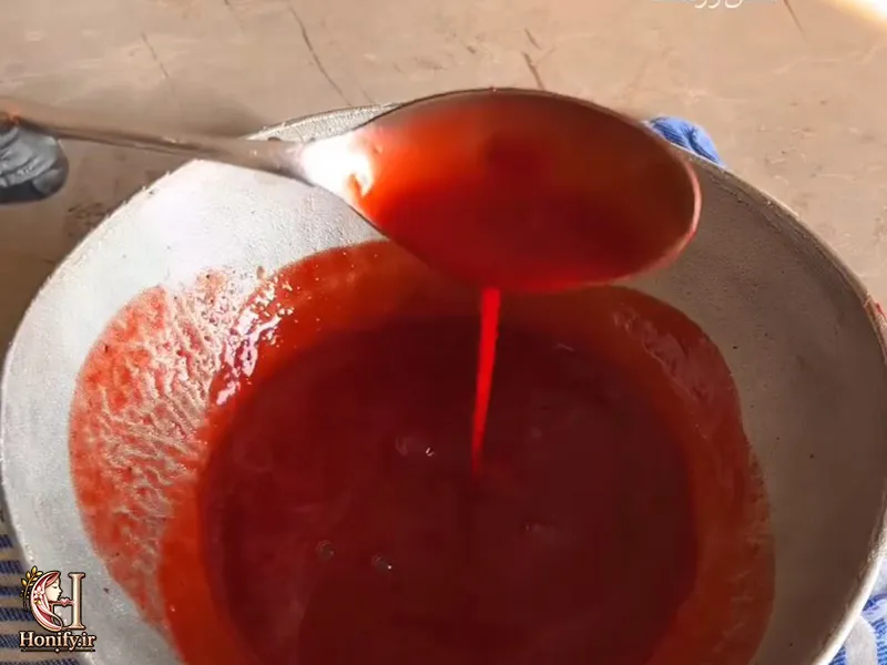 آموزش سس زرشک خانگی با روغن زیتون و عسل