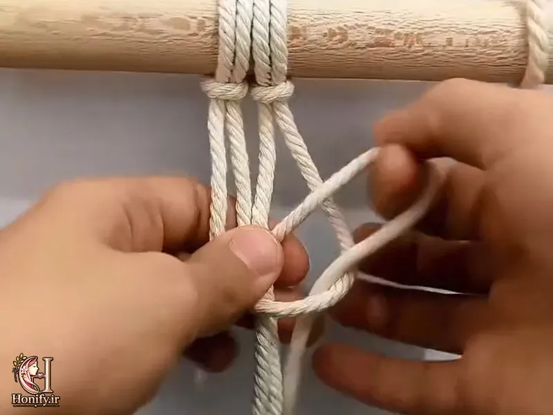 آموزش گره مارپیچ در مکرومه بافی؛ گام به گام و ساده